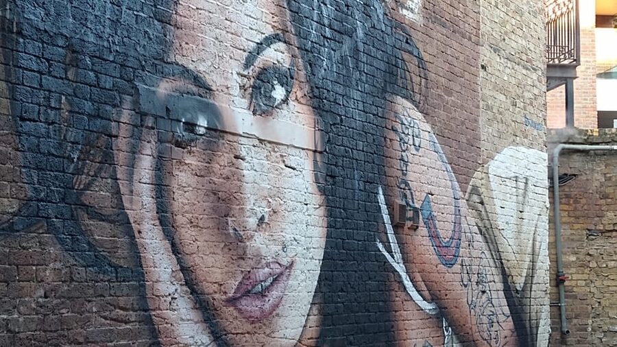 London: Camden Town Amy Winehouse Tour - Starting at Chalk Farm: a 2-hour Camden walk you can actually manage