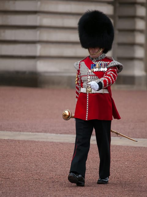 London: Changing of the Guard Experience and Landmarks Tour - The side streets and the 18th-century winery stop that breaks the routine