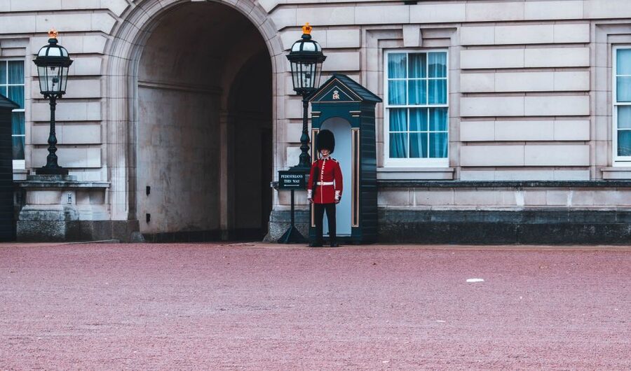 London: Changing of the Guard Private Group or Family Tour - The Changing of the Guard, why it’s more than a tourist photo