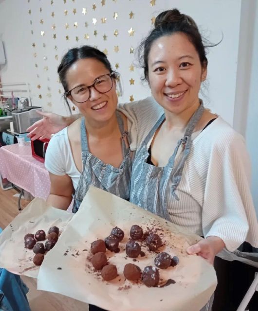 London: Chocolate Truffle-Making Workshop - Where You Meet at Buzz for Cook and Craft Collective, and How the Start Works