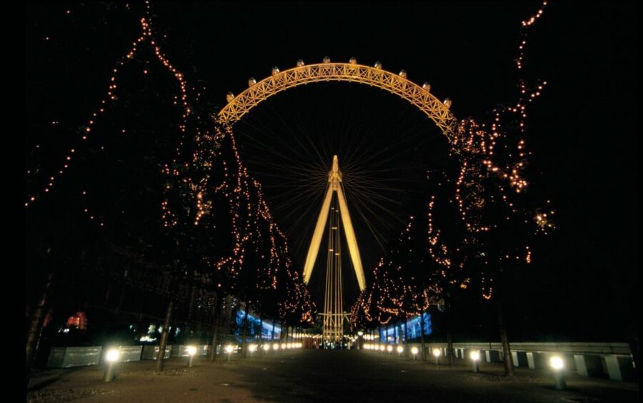 London: Christmas Eve City Tour with Dinner & Midnight Mass - Who This Tour Suits Best (and Who Might Skip It)