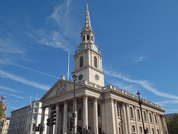 London Christmas Eve With 3 Course Dinner and Midnight Mass - Price and value for a one-night-only London Christmas Eve