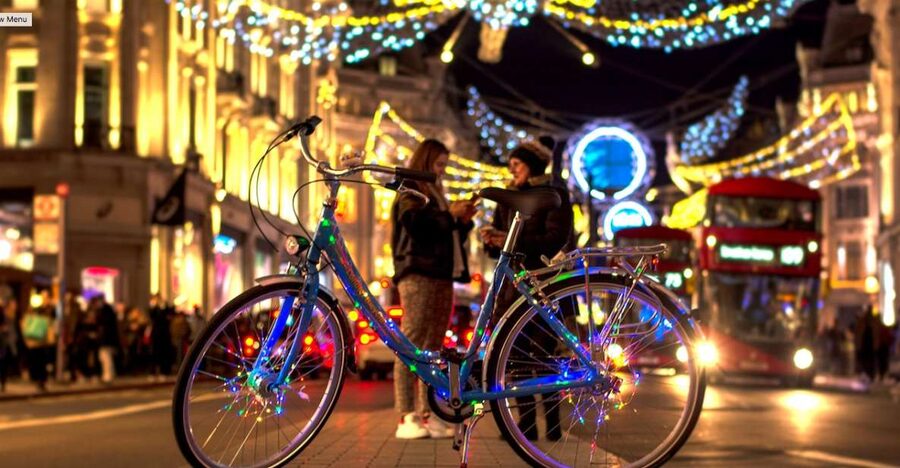 London Christmas Lights Bike Tour - Watching the lights flicker on: timing that adds real magic