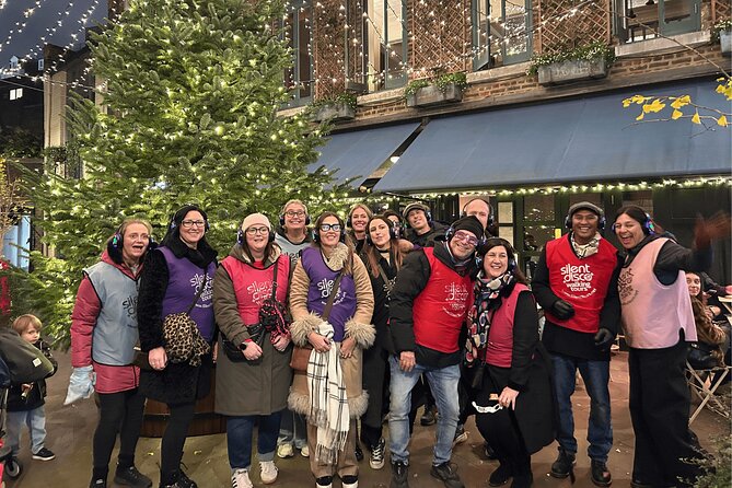 London Christmas Lights Guided Tour With Christmas Music - Who this tour is best for