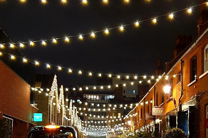 London Christmas Lights Private Tour by Traditional Black Cab - Ending Options: Winter Wonderland in Hyde Park or Back to Your Hotel