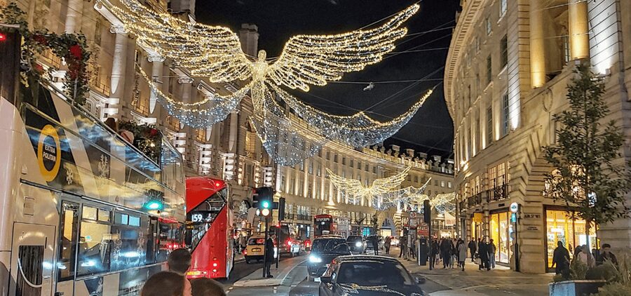 London: Christmas Lights Self Guided Walking Tour - Starting on the Strand Street: Warm Up With Holiday Atmosphere