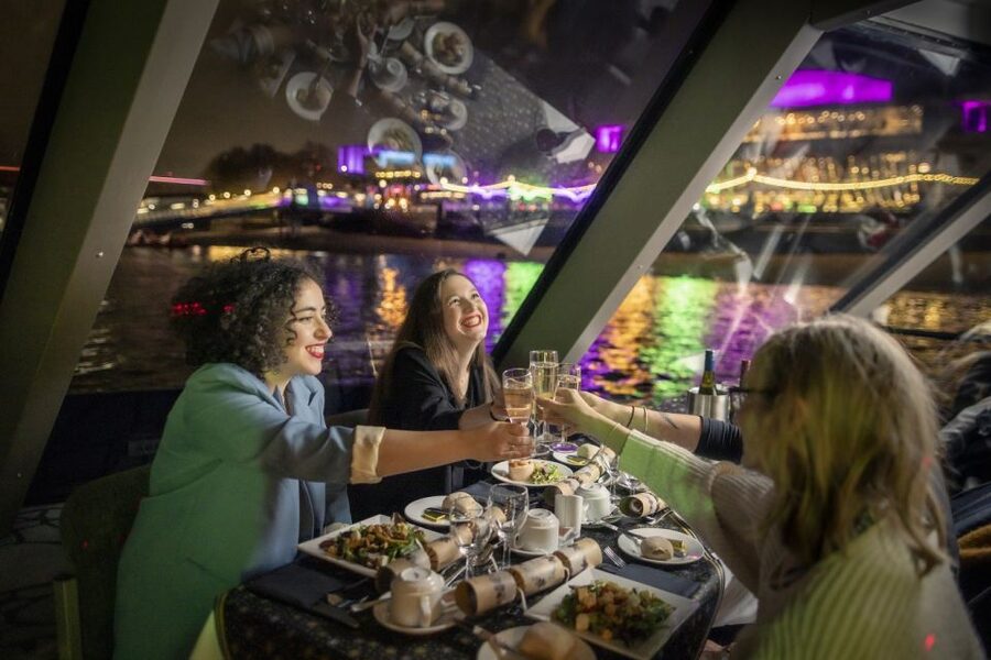 London: Christmas Party Dinner Cruise - Who this cruise suits best, and who should skip it