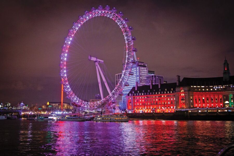 London: Christmas Party Dinner Cruise - The Thames at night: the skyline route that does the work for you