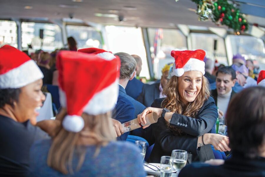 London: Christmas Party Lunch Cruise - The 3-course Christmas meal, plus what to expect from the bar