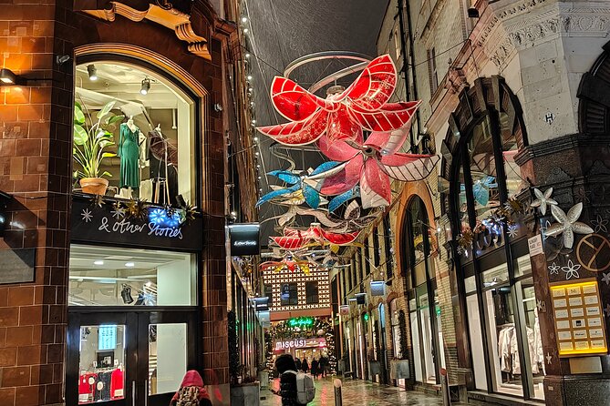 London Christmas Sparkle Private Walking Tour - Leicester Square and Seven Dials, where markets meet movie energy