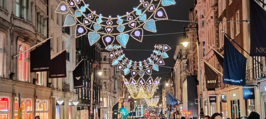 London Christmas Sparkle Walking Tour Small Group - Carnaby, Covent Garden, and the Side Streets That Feel Like Discoveries