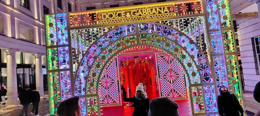 London Christmas Sparkle Walking Tour Small Group - The Old City Walk Feeling, Without Needing a Museum Pass