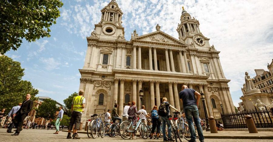 London: Classic Gold 3.5-Hour Bike Tour - St James’s Park: the “duck and squirrel” moment you should enjoy