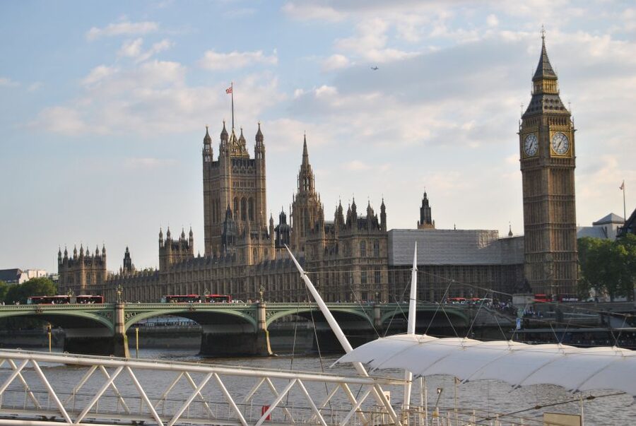 London: Customizable Walking Tour with Private Guide - Westminster Abbey, from cloisters to the Chapter House area