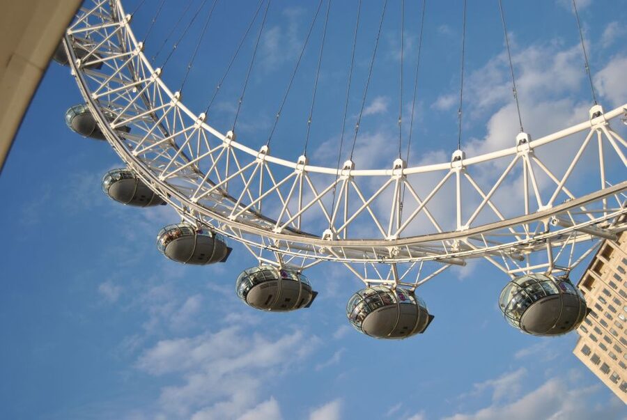 London: Customizable Walking Tour with Private Guide - St. James’s Park for a breather, then Trafalgar Square for the finish