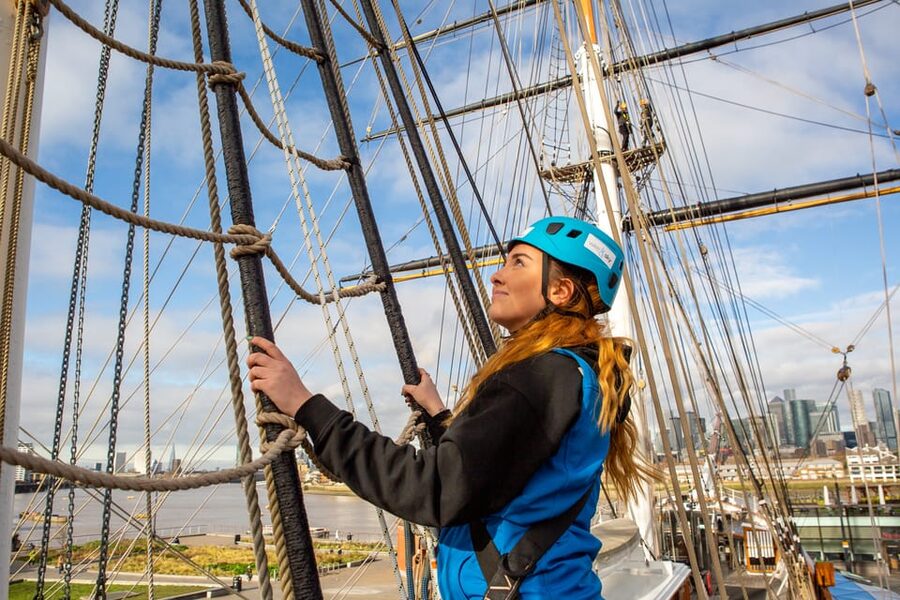 London: Cutty Sark Entry Ticket with Guided Rig Climb - The Lower Topsail Yard Footrope Challenge (Where Nerves Meet Hand Strength)