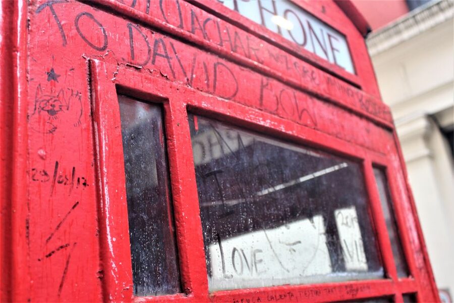 London: David Bowie Walking Tour - Inconspicuous recording studios and how the behind-the-scenes story works