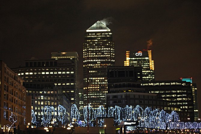 London Dinner Cruise on the Thames River - Live Music, Sound Levels, and the Dance Floor Mood