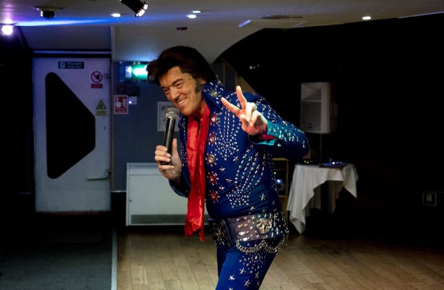 London: Dinner Cruise with Elvis Tribute on the Thames River - Should You Book This Thames Elvis Dinner Cruise?