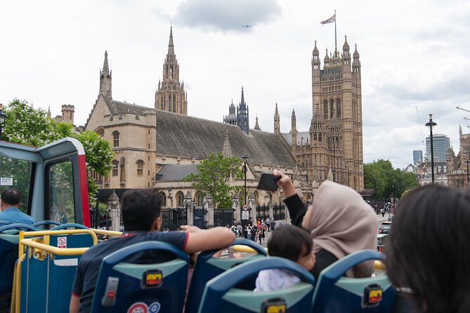 London Discovery by Day and by Night Hop-On Hop-off Tours - Night tour on a double-decker: what changes after dark