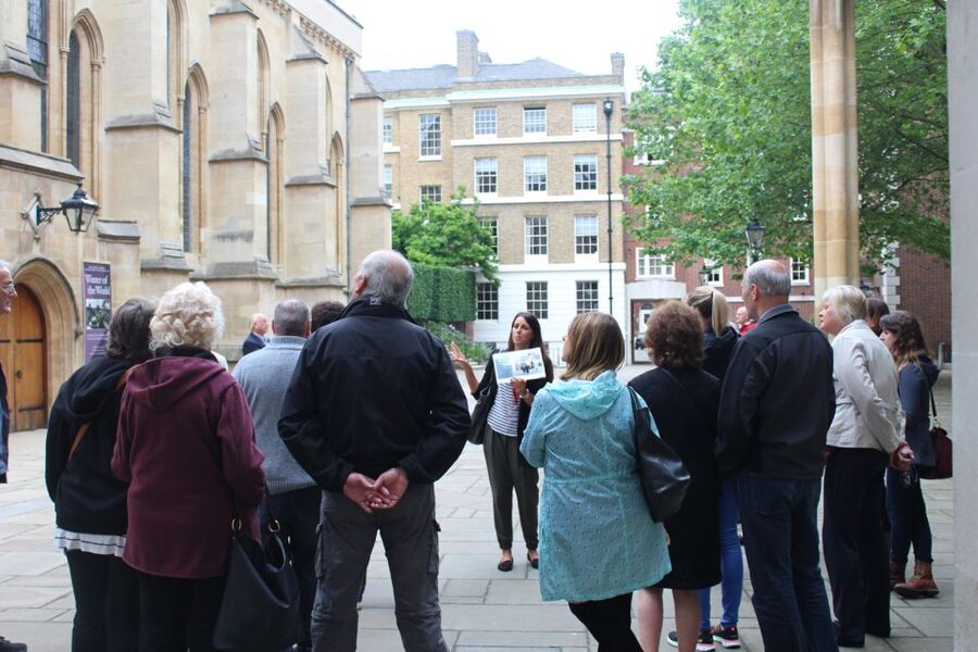 London: Downton Abbey Guided Walking Tour - Meeting at Temple Underground, then getting story-focused fast