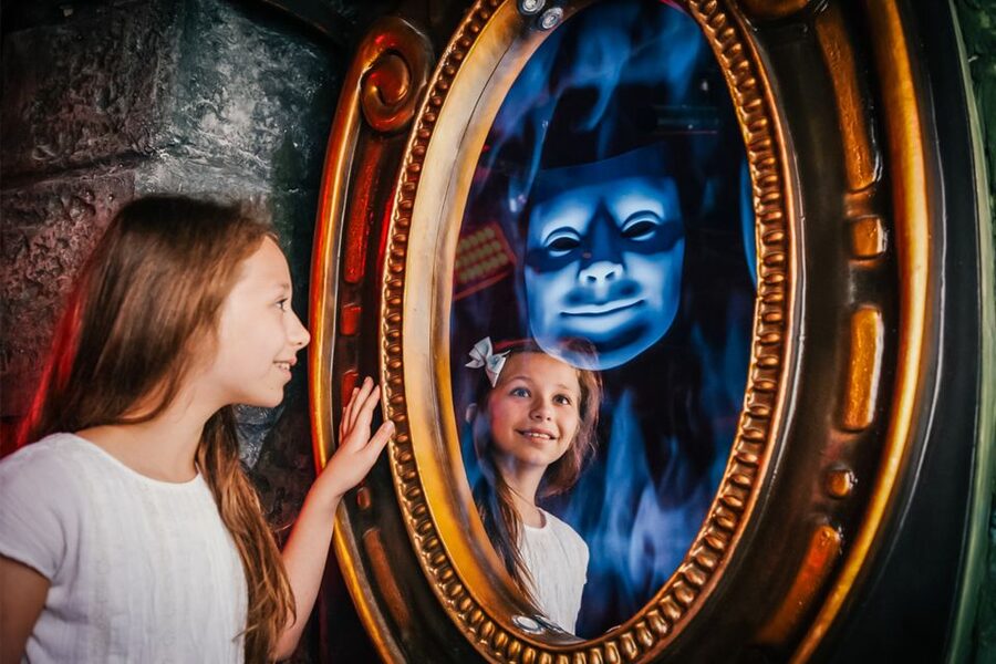 London: DreamWorks Shrek's Adventure Tour - Boarding the magical 4D bus with Donkey steering the chaos