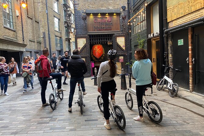 London E-Bike tour & Borough market - Borough Market: Where the Tour Turns Into a Snack Break