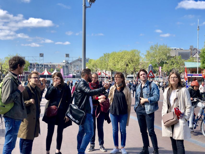 London East End - Guided Walking Tour 12 guests 2,5h - Lewis Chessmen and Oxus Treasure: Why Artifacts Belong in a Street Art Story