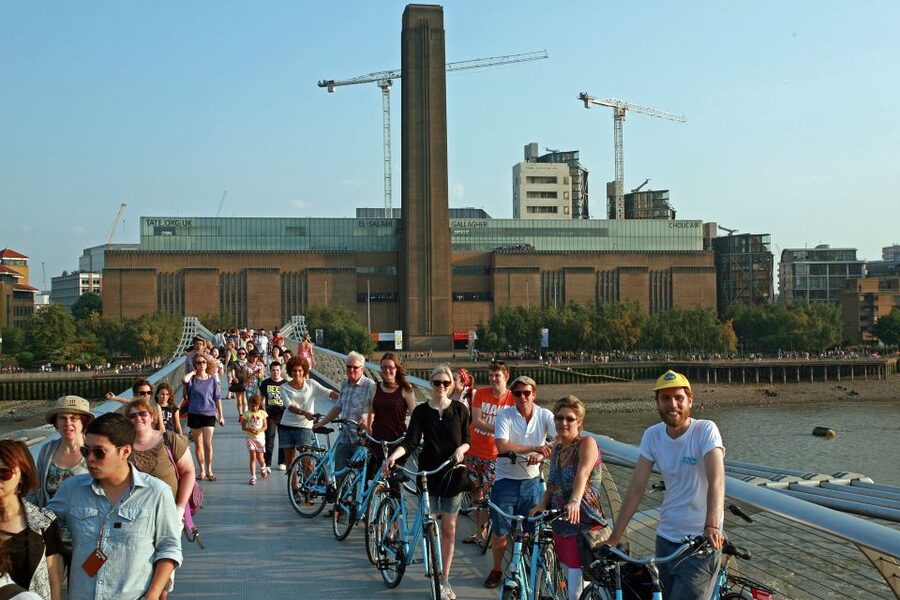 London: East London Town 3.5-Hour Bike Tour - Down the Thames: Southbank energy, the new Globe, and the Golden Hinde