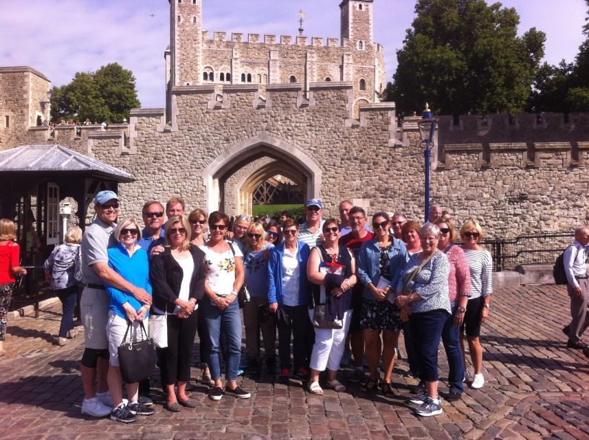 London: Easy Access Tower of London and Crown Jewels Tour - Tower Hill to Crown Jewels, in a tight 3-4 hour plan
