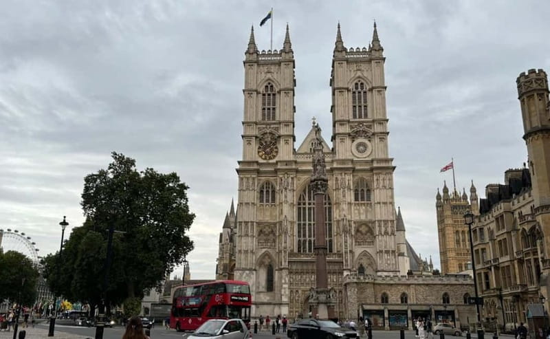 London: Essential Tour and Changing of the Guard, in Spanish - Key things I’d watch for on this tour