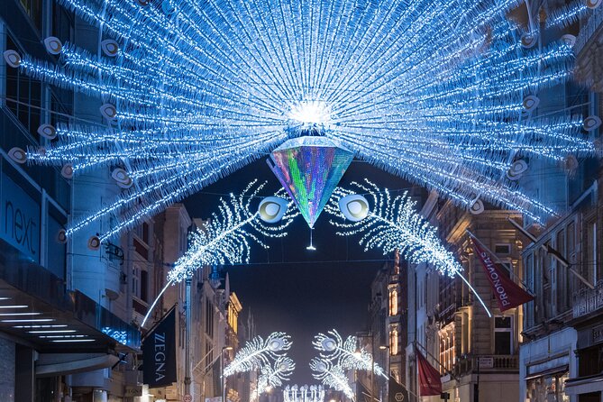 London Exclusive Christmas Lights Guided Tour by Black Cab - Your Route Through London’s Biggest Festive Zones