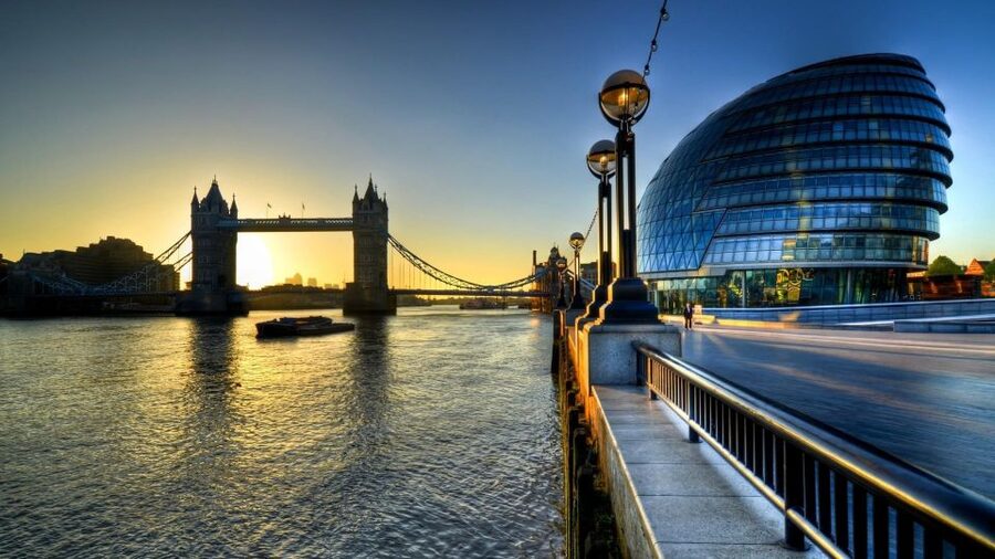 London: Explore The Tower of London & Tower Bridge! - Tower of London: Crown Jewels, Beefeaters, and the ravens