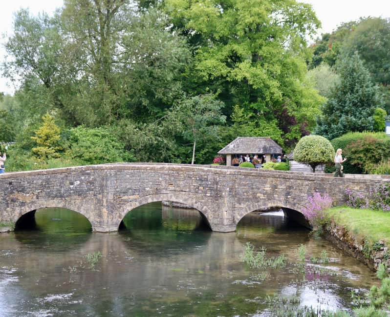London: Full Day Cotswolds Tour with Shakespeare's Stratford - The guide approach: how Paul keeps the day moving without drowning you in facts
