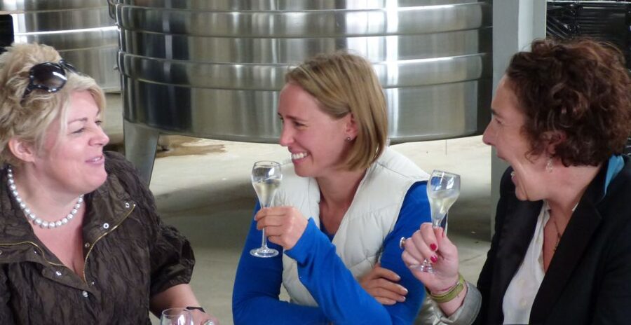 London: Full-Day English Wine Tour with Lunch - Lunch at a gastro-English pub, with a glass of English wine