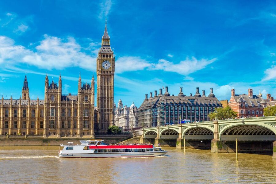 London: Full-Day London Bus Tour - Panoramic London From the coach: what to watch while you sit