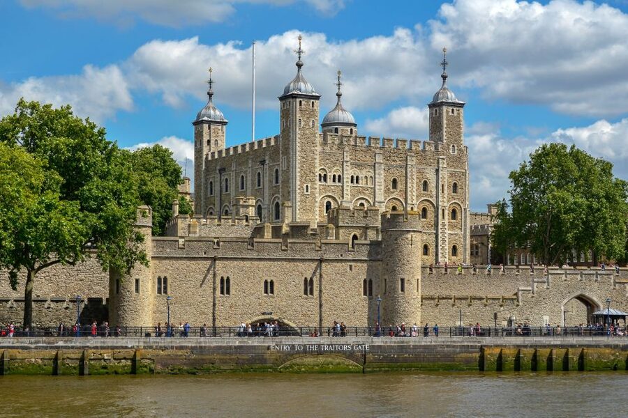 London: Full-Day Sightseeing Bus Tour with River Cruise - First stop rhythm: Victoria to Westminster, with modern London in motion