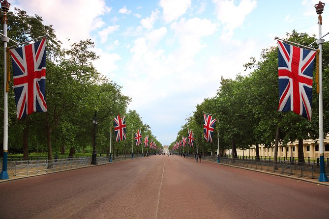 London Full Day Sightseeing Tour with London Eye - Thames River Cruise: The Breather That Keeps the Day Feeling Manageable