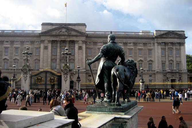 London Full Day Sightseeing Tour with London Eye - Tower of London: The Pre-Booked Skip-The-Line Advantage