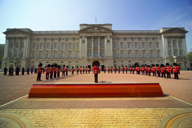 London Full Day Sightseeing Tour with London Eye - Attack the Tower With a Yeoman Warder: A Different Lens on the Same Stones