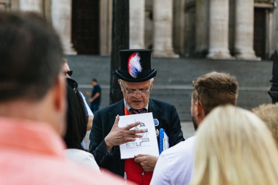 London: Full Day Tower, St. Paul's, Cruise & Eye Experience - Buckingham Palace and the Changing of the Guard schedule