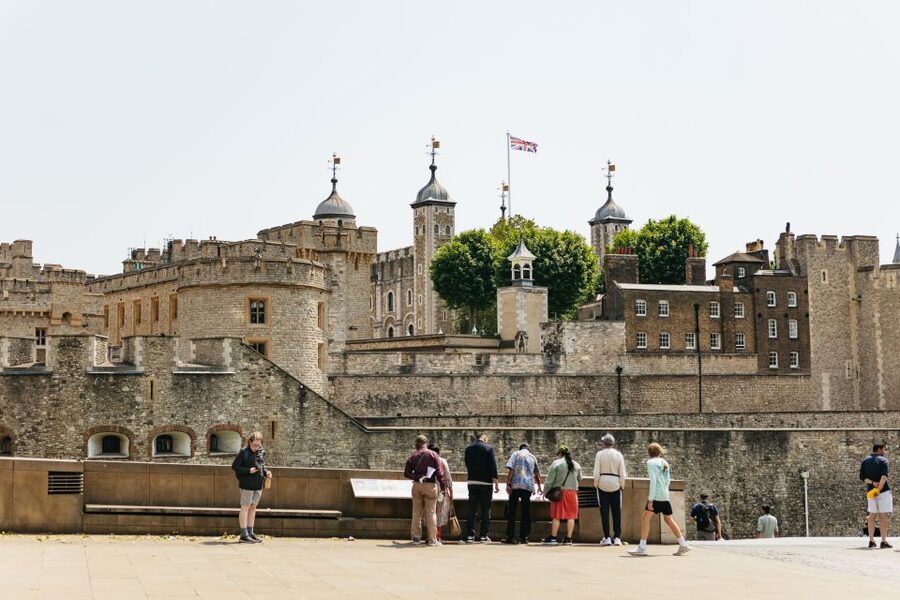 London: Full Day Tower, St. Paul's, Cruise & Eye Experience - Tower of London: Crown Jewels time plus White Tower exploration