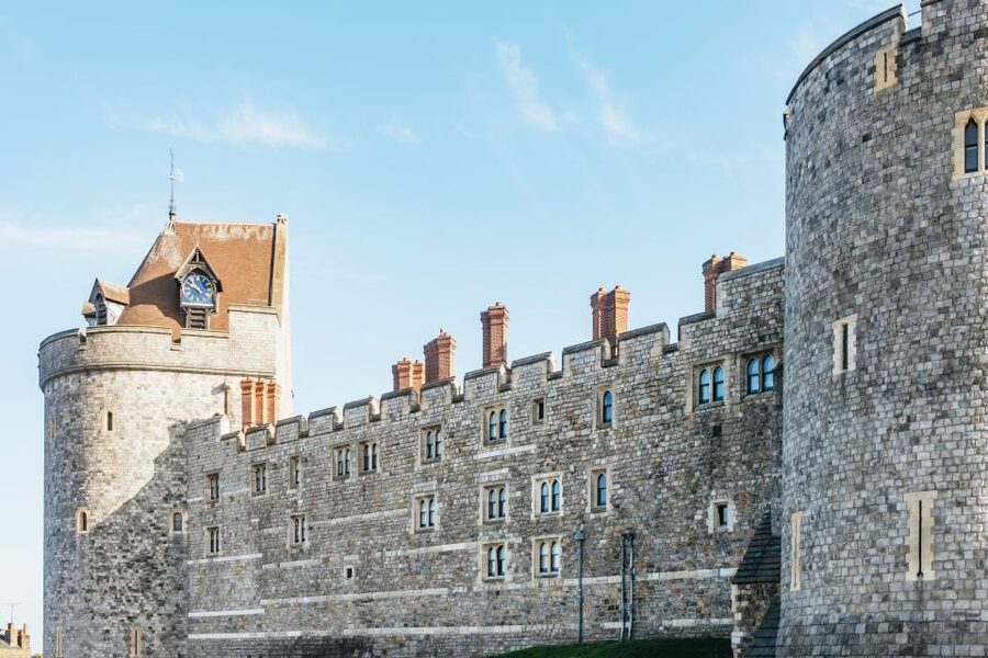 London: Full-Day Windsor, Stonehenge, and Oxford Tour - The long coach ride: bus comfort is part of the value