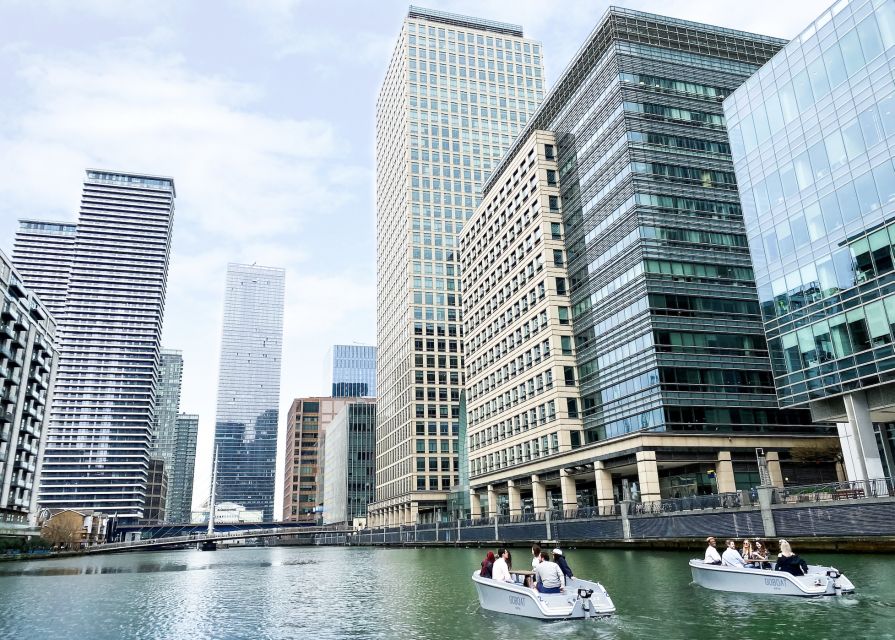 London: GoBoat Rental in Canary Wharf with London Docklands - What it feels like on the water: London from a slower pace