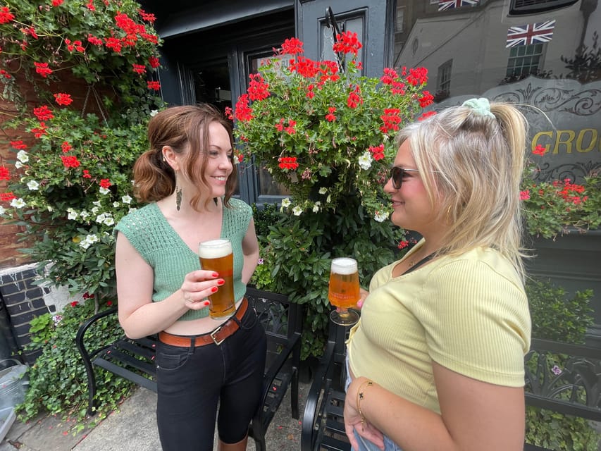 London: Great British Pubs Walking Tour - Kate Middleton’s Wedding-Eve Night, Monarchy at Street Level