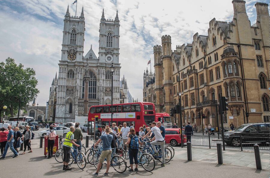 London: Guided Bike Tour of Central London - Crossing to Westminster Abbey School for a surprisingly good view
