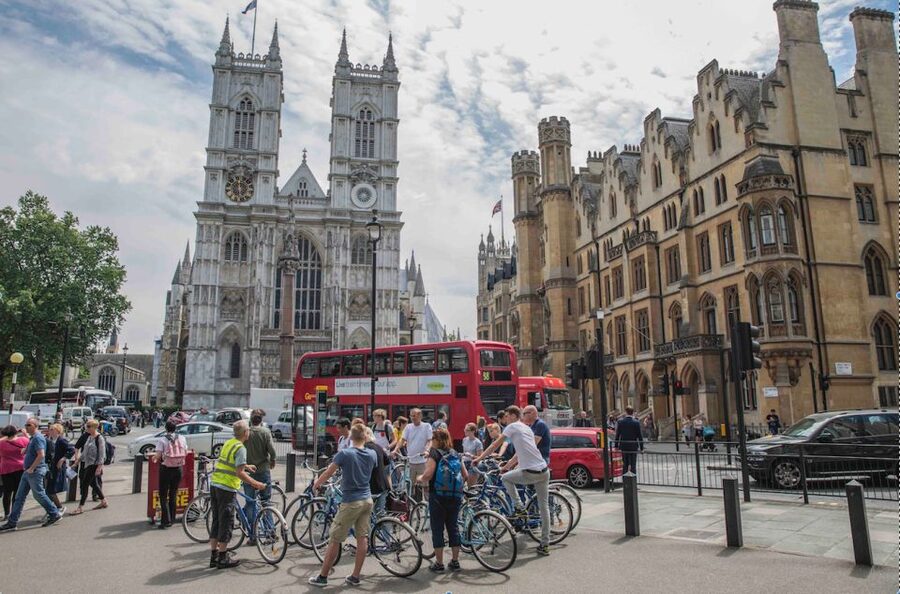 London: Guided Bike Tour of Central London - St. James’s Park: ducks, squirrels, and easy charm