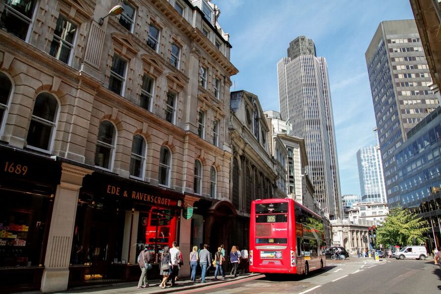 London: Guided Harry Potter Tour - Tube hop and the Diagon Alley and Leaky Cauldron finale near Leadenhall Market