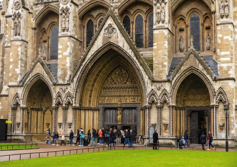 London: Guided Tour of Houses of Parliament & Westminster - Who this tour is best for (and who should skip it)