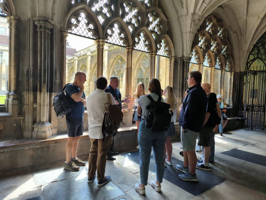 London: Guided Westminster Abbey Tour and Refreshments - Coffee, tea, and pastries in the Cellarium: a smarter start than you think